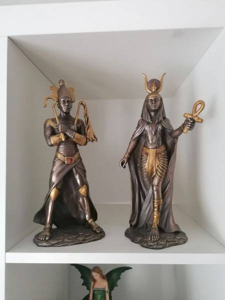 HATHOR / OSIRIS BRONZIERTE FIGUREN